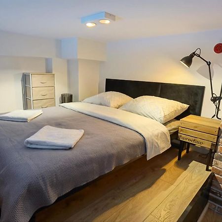 Apartament Loft Studio Airport Blisko Lotniska Zarembowicza Lotnisko Вроцлав Екстериор снимка