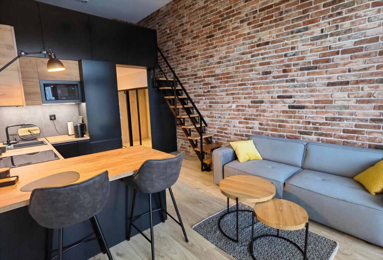 Apartament Loft Studio Airport Blisko Lotniska Zarembowicza Lotnisko Вроцлав Екстериор снимка